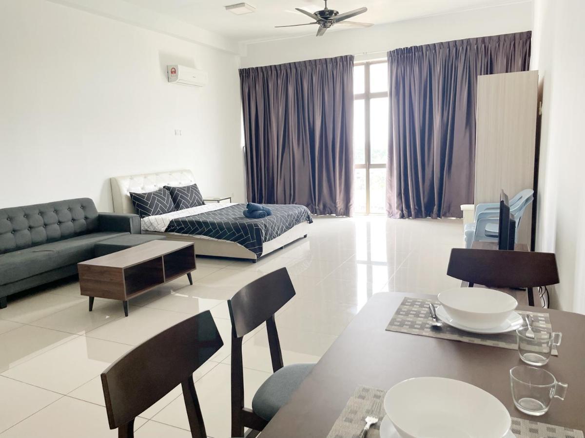 ג'והור בהרו Palazio Serviced Apartment In Mount Austin Near Aeon Ikea Toppen Hsi מראה חיצוני תמונה