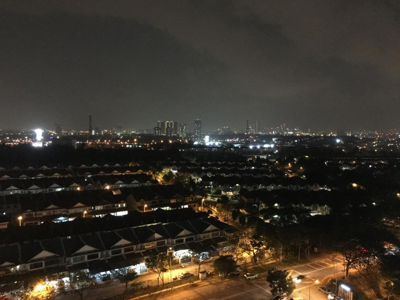 ג'והור בהרו Palazio Serviced Apartment In Mount Austin Near Aeon Ikea Toppen Hsi מראה חיצוני תמונה